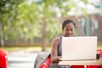 Comment faire une formation en anglais en ligne