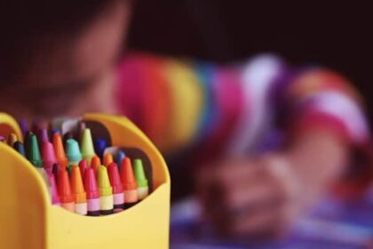crayons de couleur pour enfant