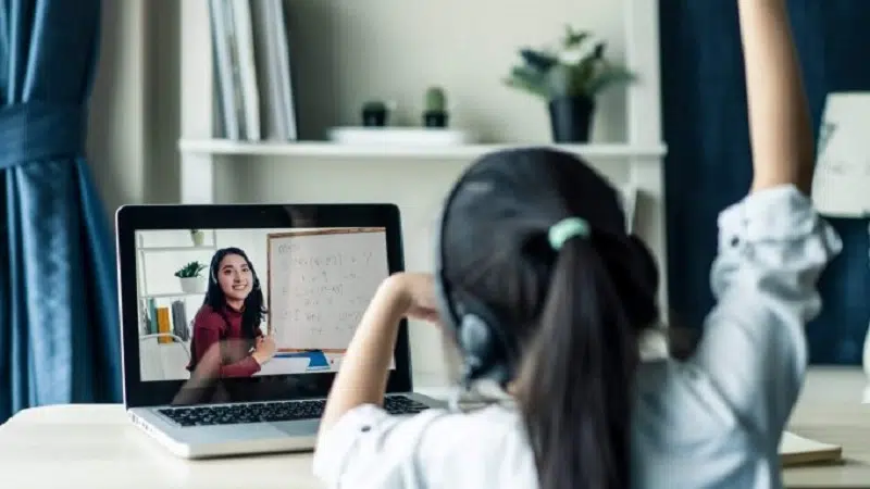 Pourquoi s’inscrire dans un institut de formation à distance