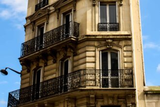 Témoignage d'un ancien agent immobilier sur son expérience professionnelle